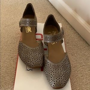 Reiker leather sandals